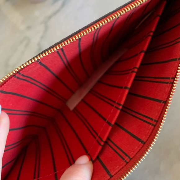 Sold Louis Vuitton Neverfull Pouchette Monogram Cherry - Picture 11 of 13